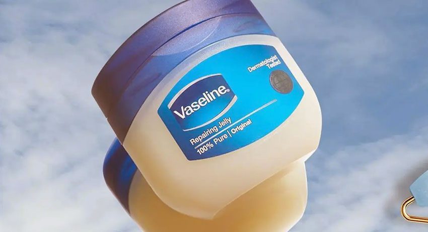 Vaseline Repairing Jelly Bisa untuk Bibir