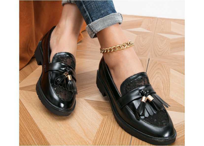 Sepatu pantofel wanita