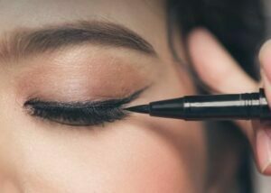 Eyeliner Waterproof Terbaik