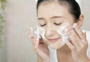 Facial Wash Untuk Kulit Kombinasi