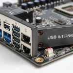 Port USB Internal pada Motherboard